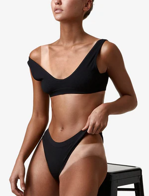 the best online spray tan training | spray tan course | sunless tanning | spray tan certification | how to spray tan